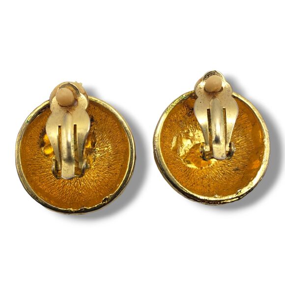 Large Gold Tone Textured Domed Clip On Earrings Vintage Retro Heavy - Picture 3 of 9